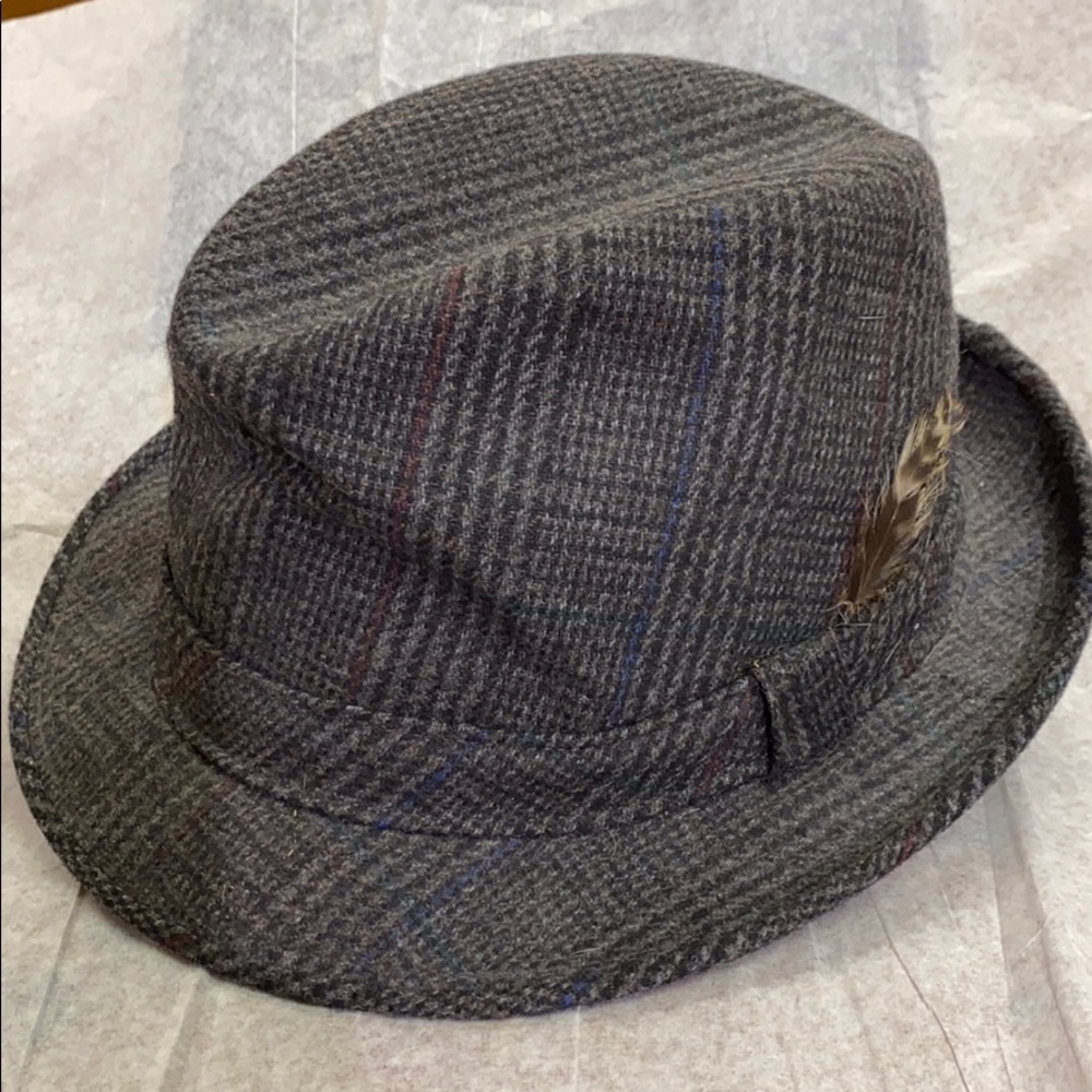 Dobbs Fifth Ave. Wool Fedora 7 1/4-Tag attached